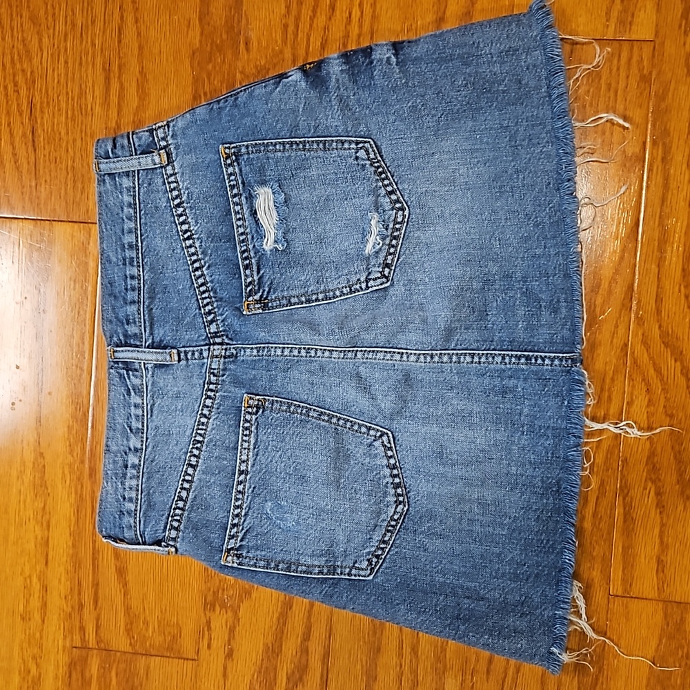 Gap Denim Skirt with Fray - Picture 4 of 8
